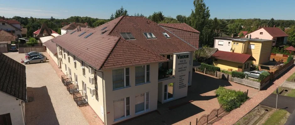 Viktor Bor- s Vendghz Balatonmriafrd