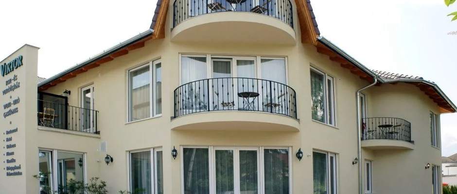 Viktor Bor- s Vendghz Balatonmriafrd