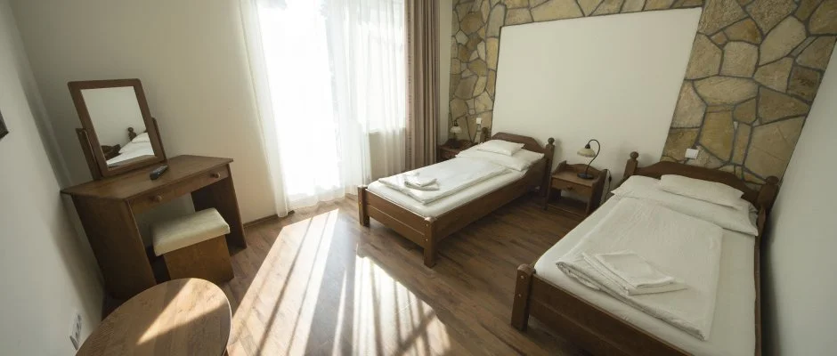 Viktor Bor- s Vendghz Balatonmriafrd