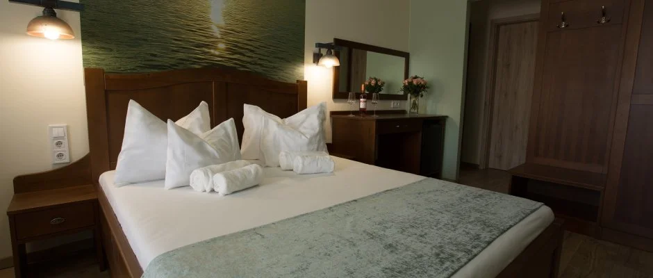 Viktor Bor- s Vendghz Balatonmriafrd