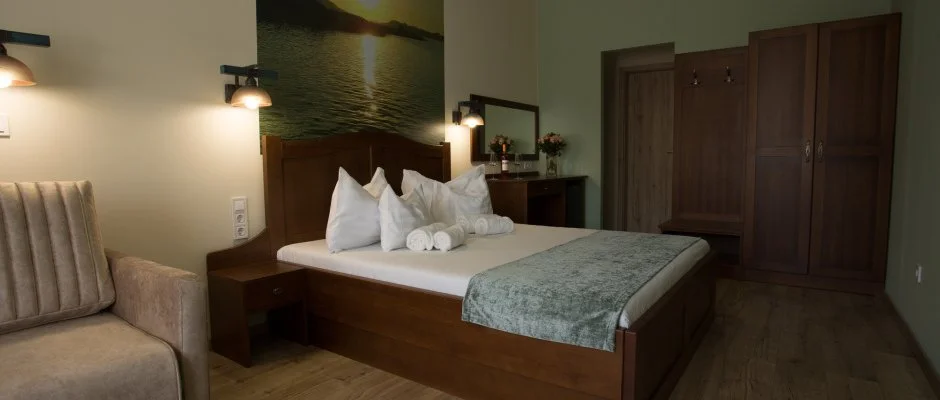 Viktor Bor- s Vendghz Balatonmriafrd