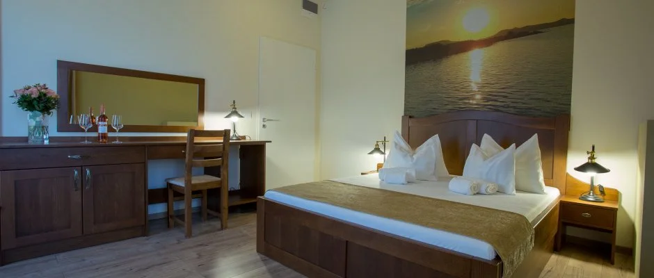 Viktor Bor- s Vendghz Balatonmriafrd