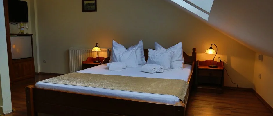 Viktor Bor- s Vendghz Balatonmriafrd