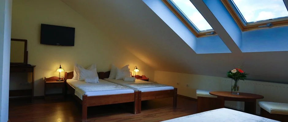 Viktor Bor- s Vendghz Balatonmriafrd