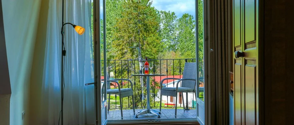 Viktor Bor- s Vendghz Balatonmriafrd