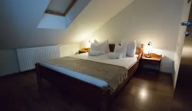 Viktor Bor- s Vendghz Balatonmriafrd