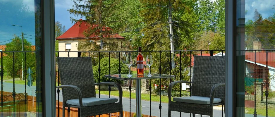 Viktor Bor- s Vendghz Balatonmriafrd