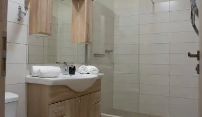 Viktor Bor- s Vendghz Balatonmriafrd