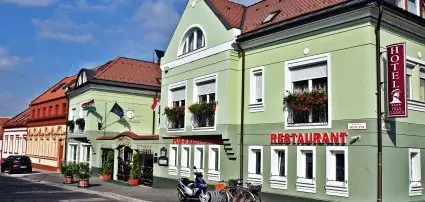 Hotel Villa Classica Ppa - Ajnlatok az oktber 23-i hossz htvgre