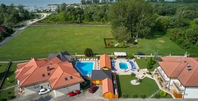 Pünkösd (min. 2 éj)