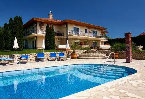 Villa Plattensee - Elszezoni pihens (min. 3 j)