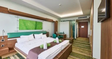 nnepek kztt a fedlzeten (min. 2 j)