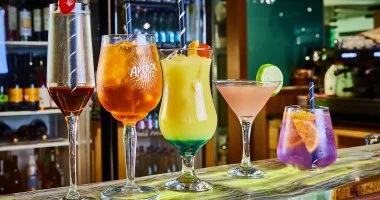 Egy haj�nyi H�sv�t (min. 2 �j)