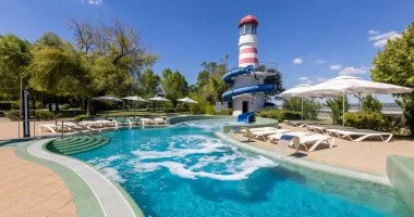 Ny�r a tavon (min. 2 �j)