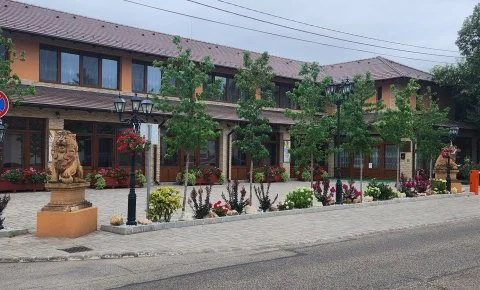 Vörös Álom Apartman Panzió Tiszakécske - Napi árak önellátással