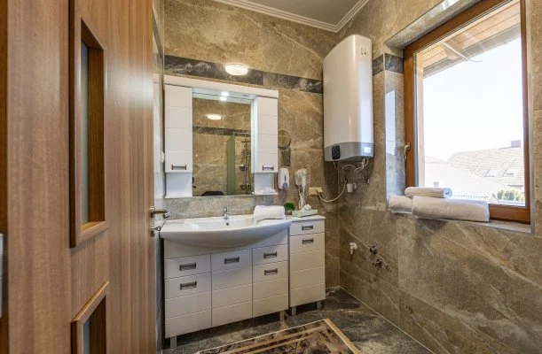 Vrs lom Apartman Panzi Tiszakcske