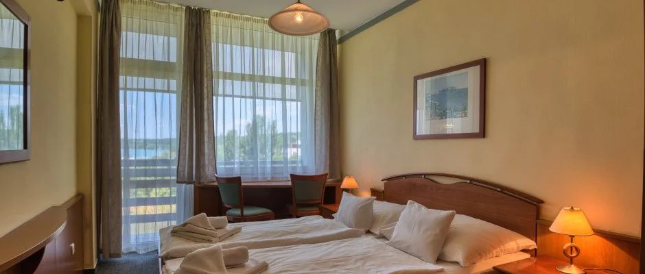 Vil�gos Hotel Balatonvil�gos