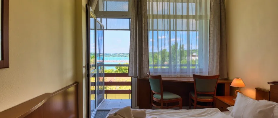 Vil�gos Hotel Balatonvil�gos