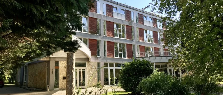 Well Hotel Harkny