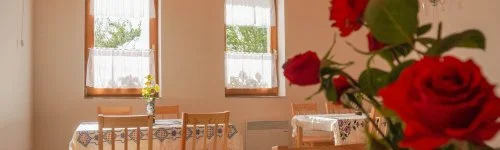 Zempl�ni T�nd�rkert Vend�gh�z 